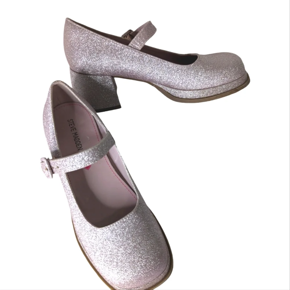 Steve Madden Girl's Drama Dress Pump Blush Shimmer.. Size 5